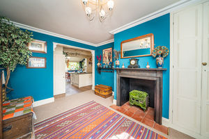 DINING ROOM- click for photo gallery